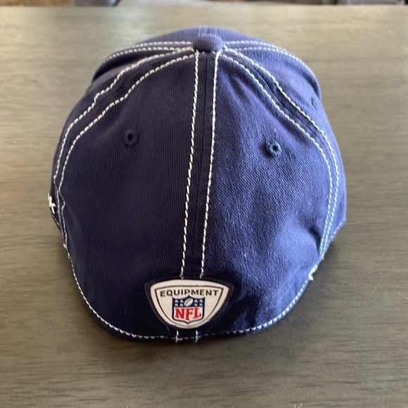 Chargers NFL Reebok on field flex fit hat, large/X-Large - Picture 3 of 6